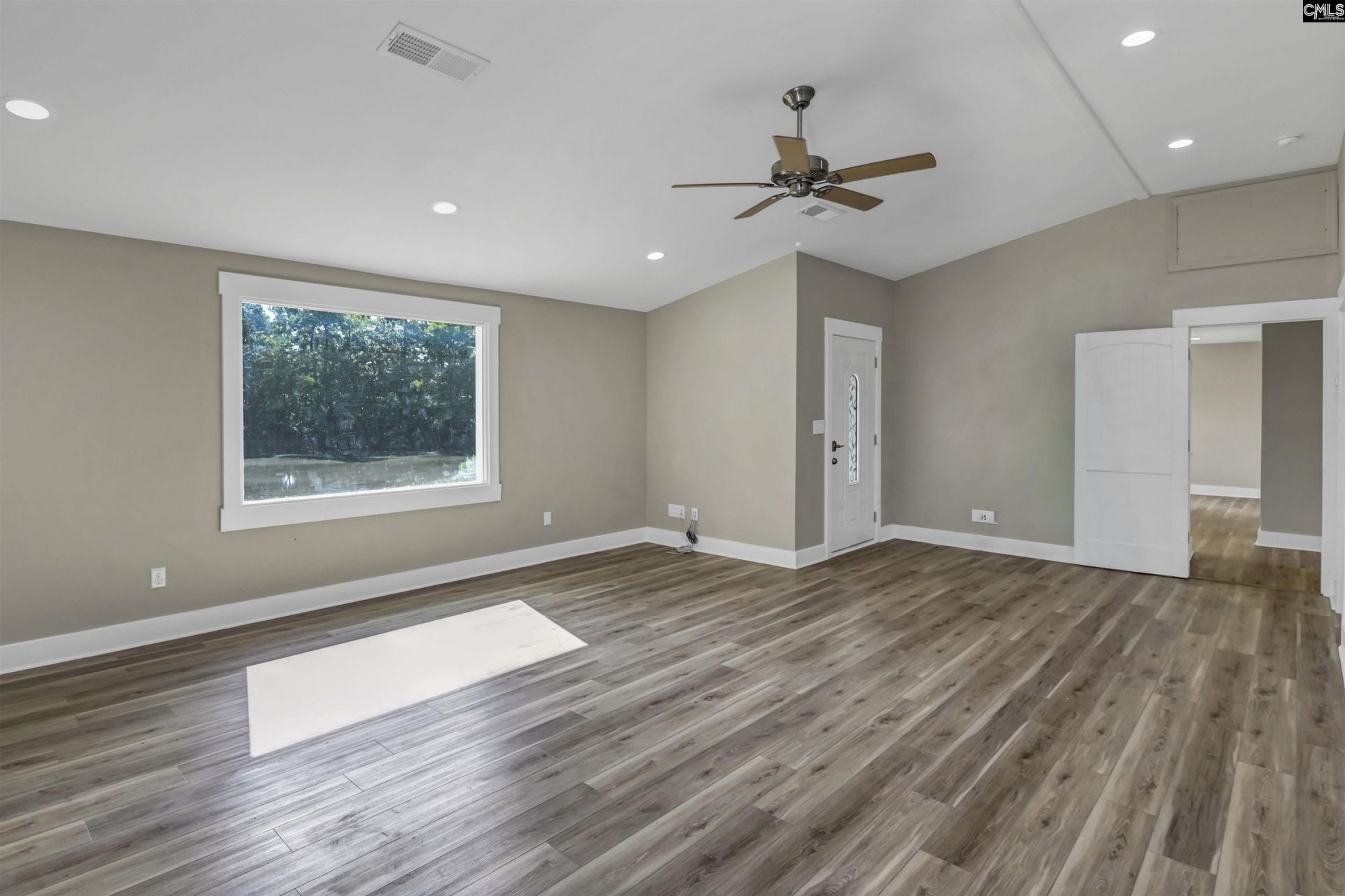 180 Artic Court Photo 12