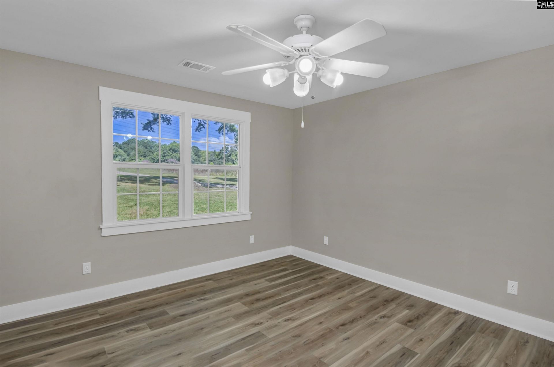 180 Artic Court Photo 14