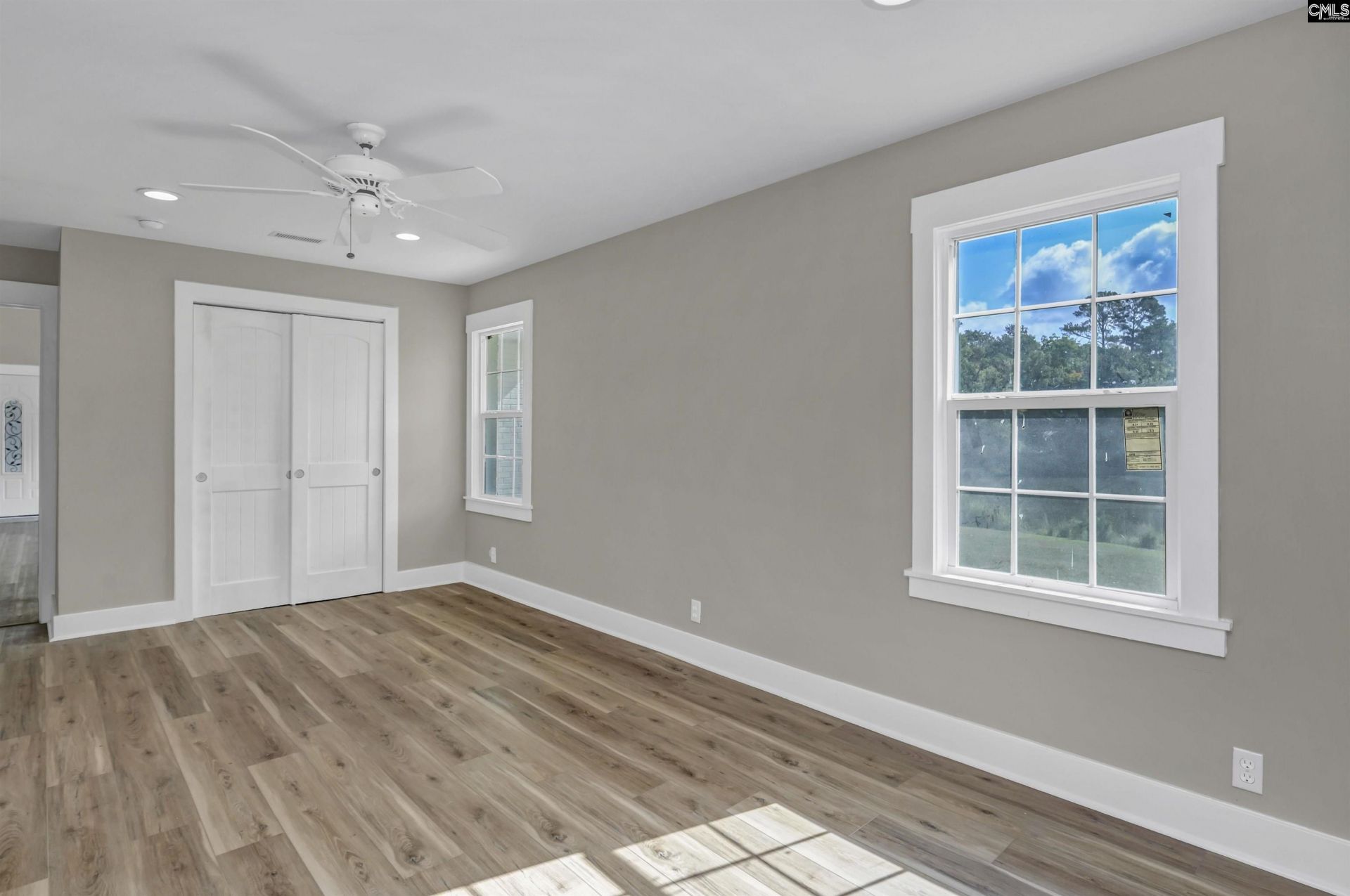 180 Artic Court Photo 19