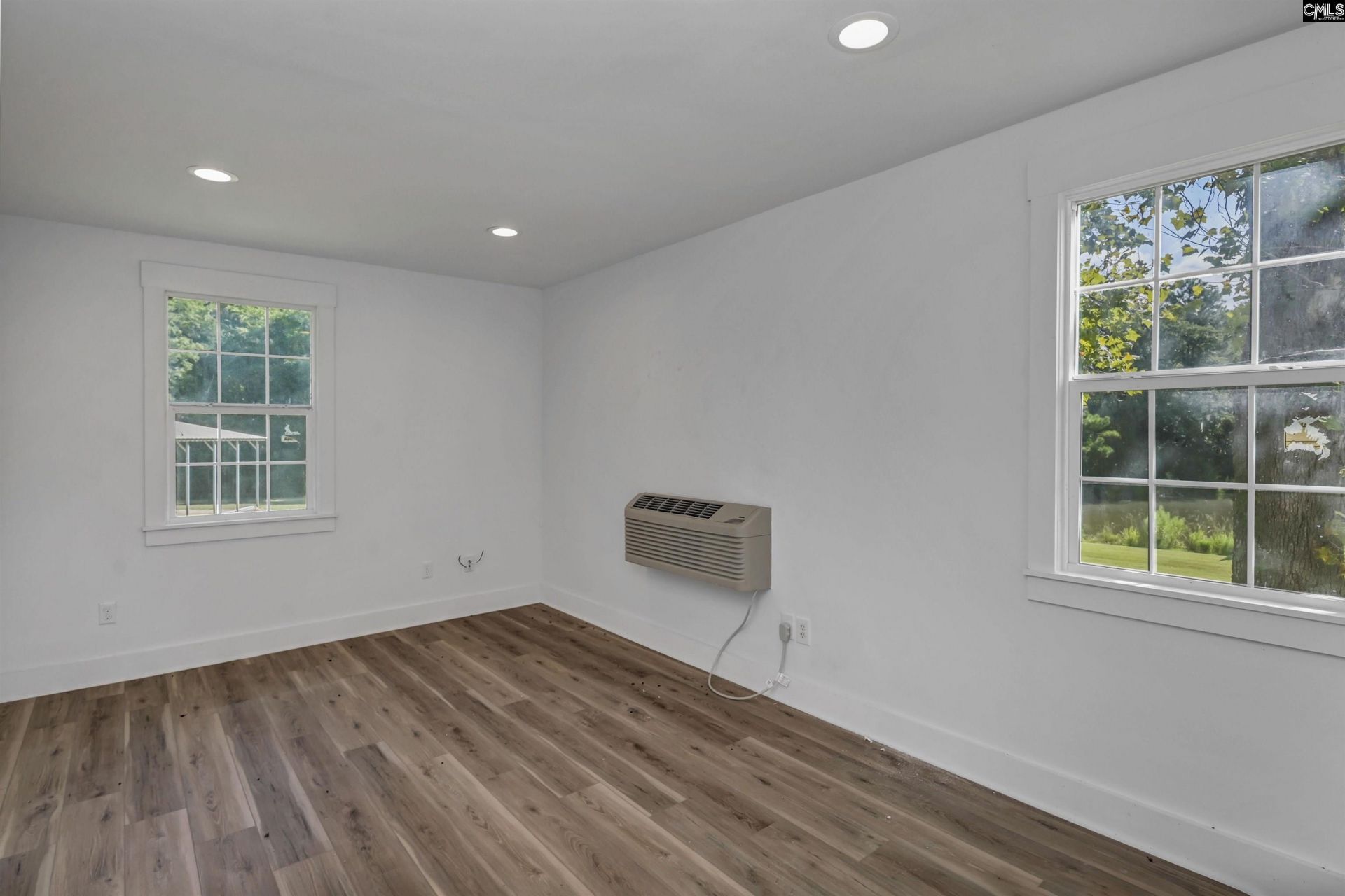 180 Artic Court Photo 28