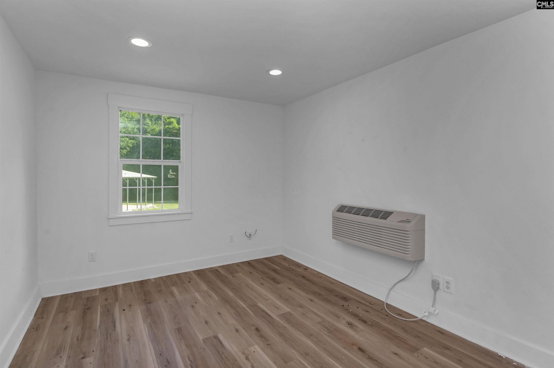 180 Artic Court Photo 29