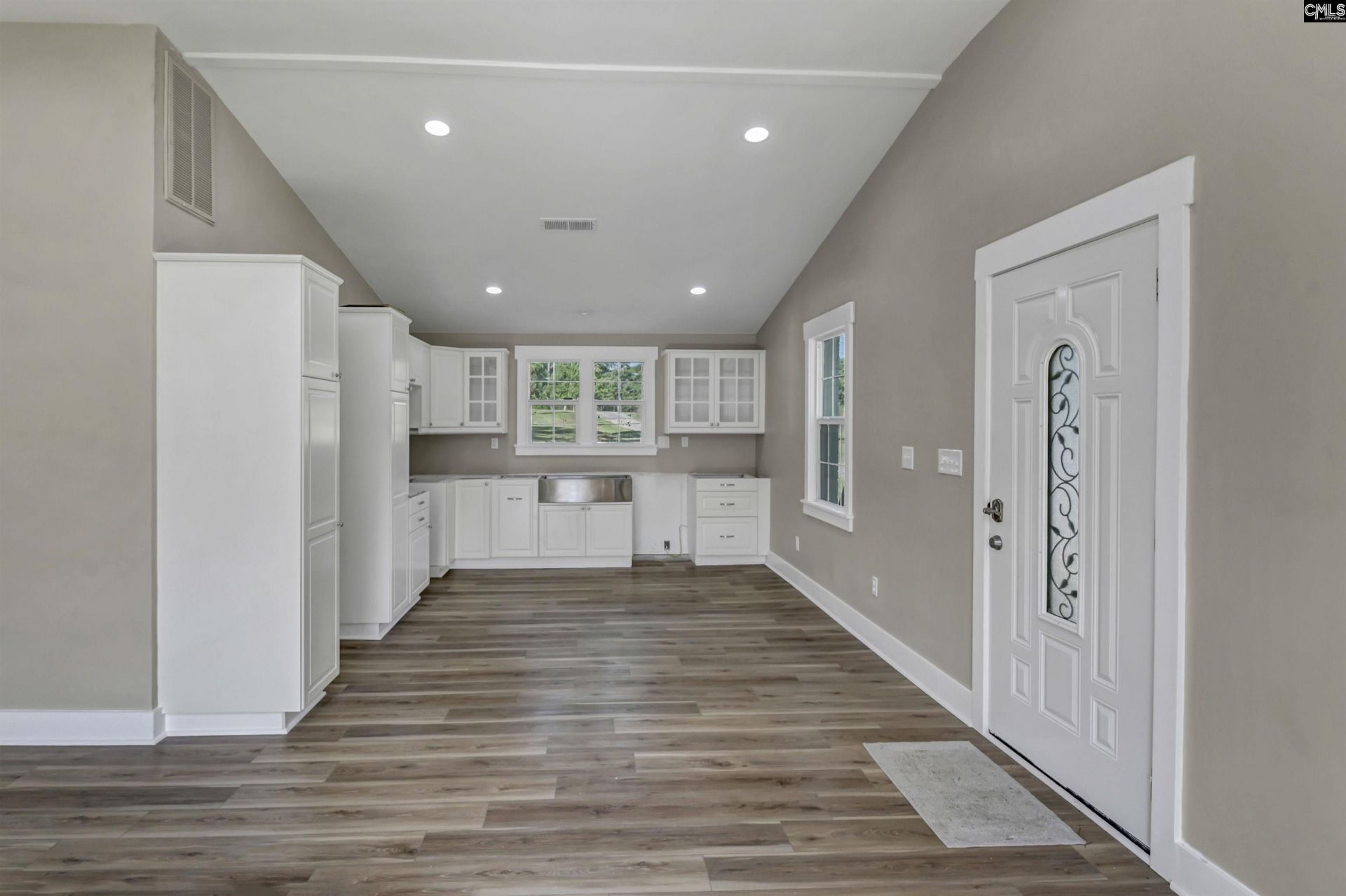 180 Artic Court Photo 4