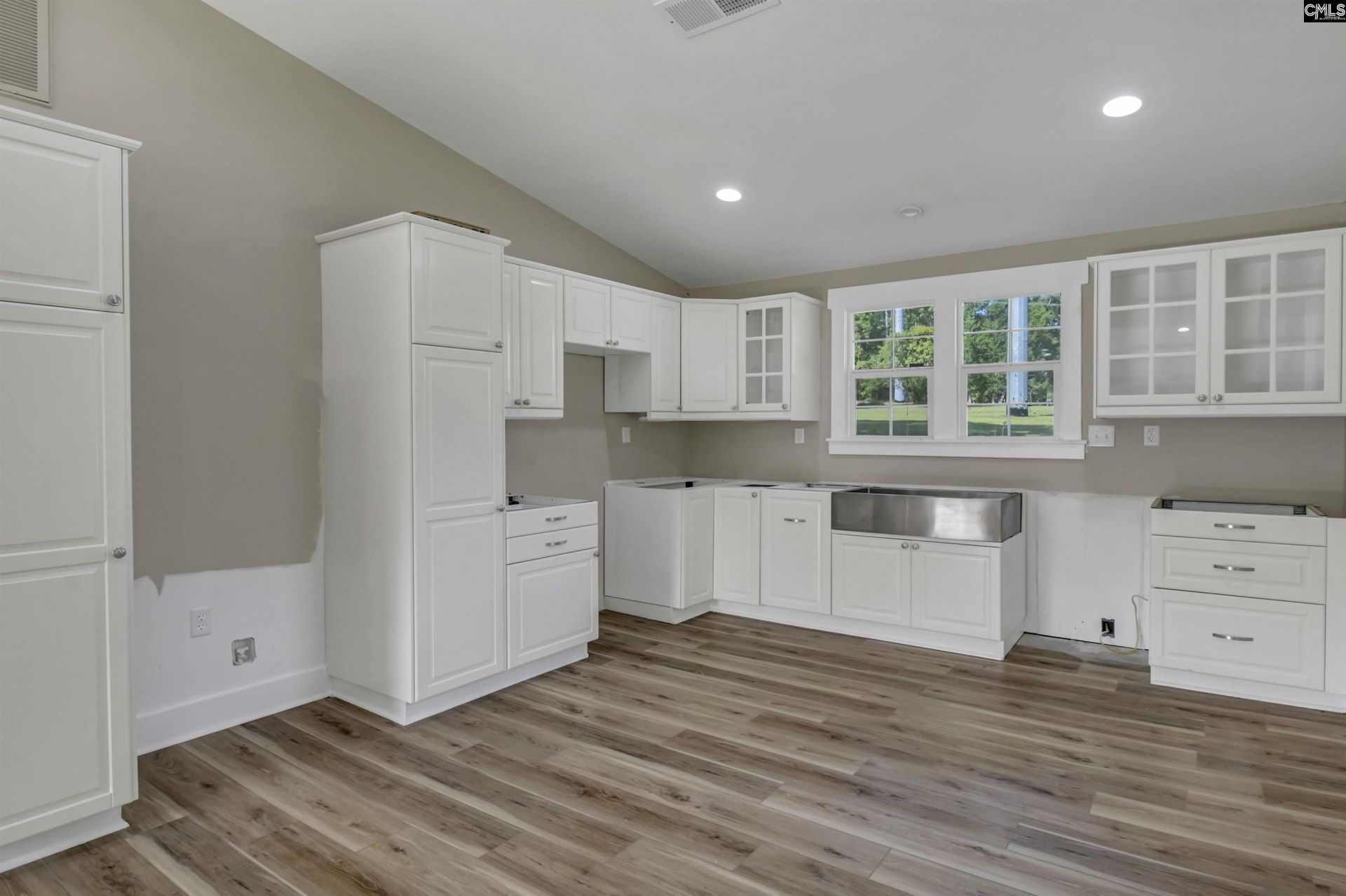 180 Artic Court Photo 6