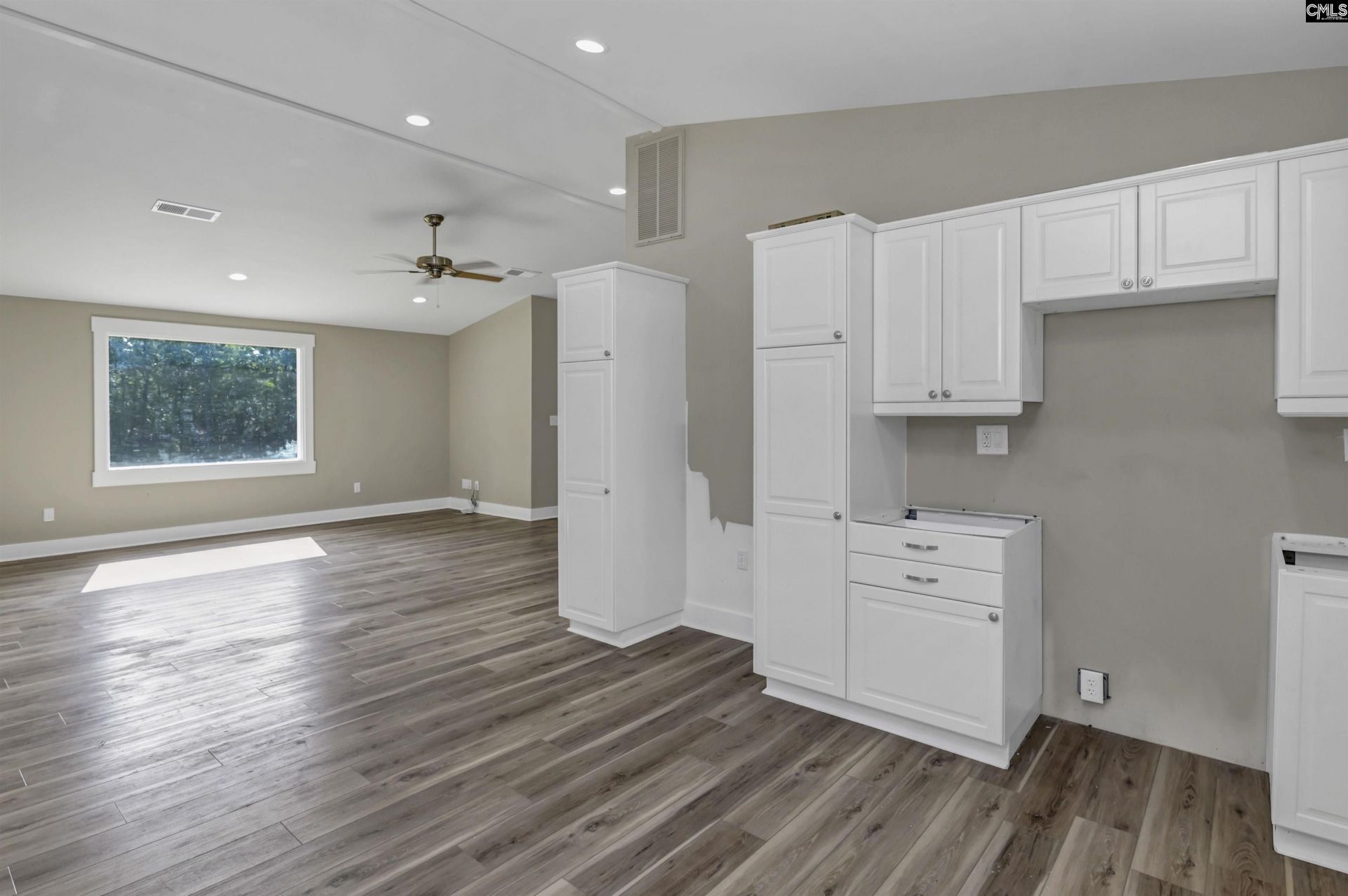 180 Artic Court Photo 7