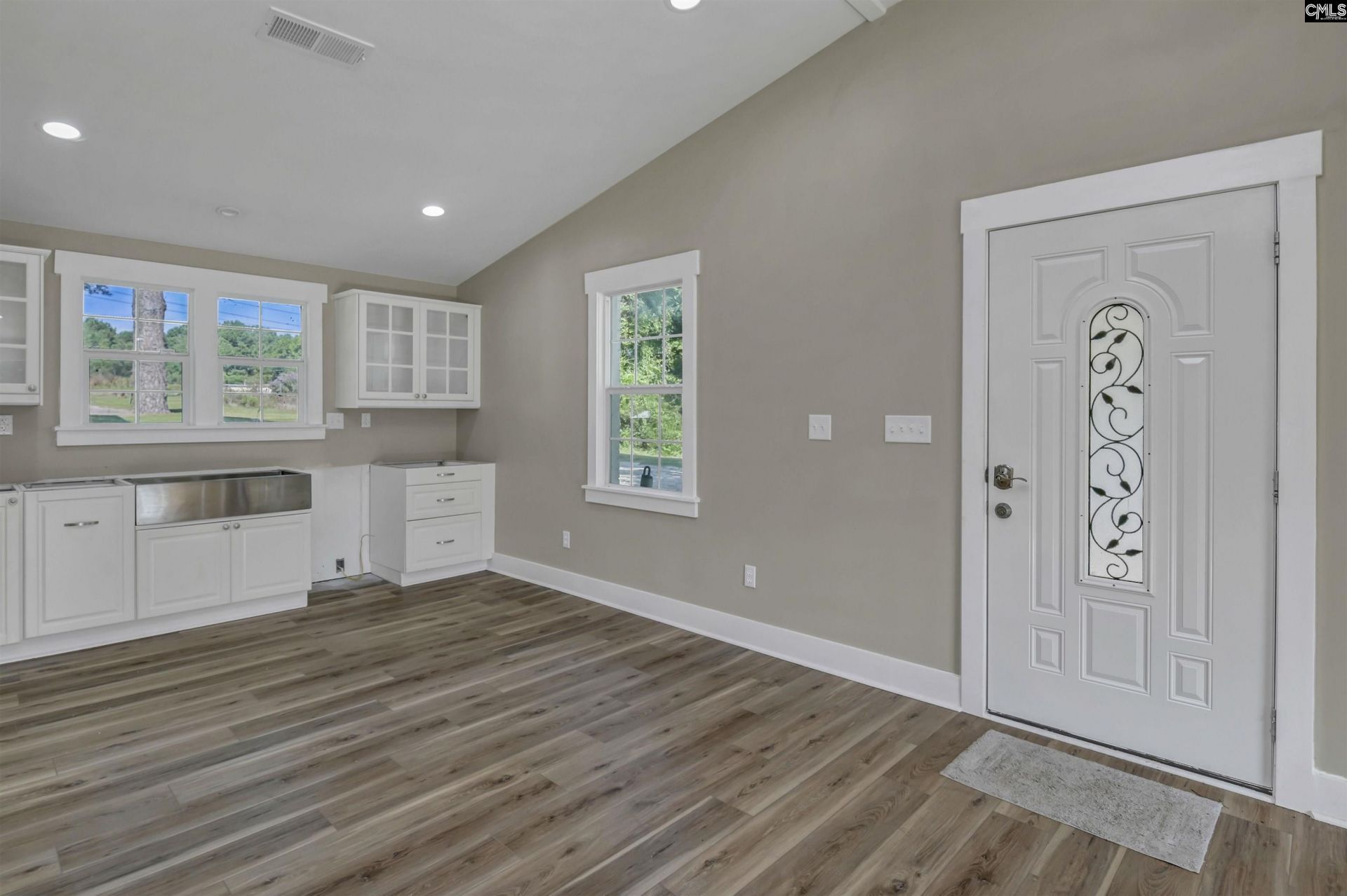 180 Artic Court Photo 8