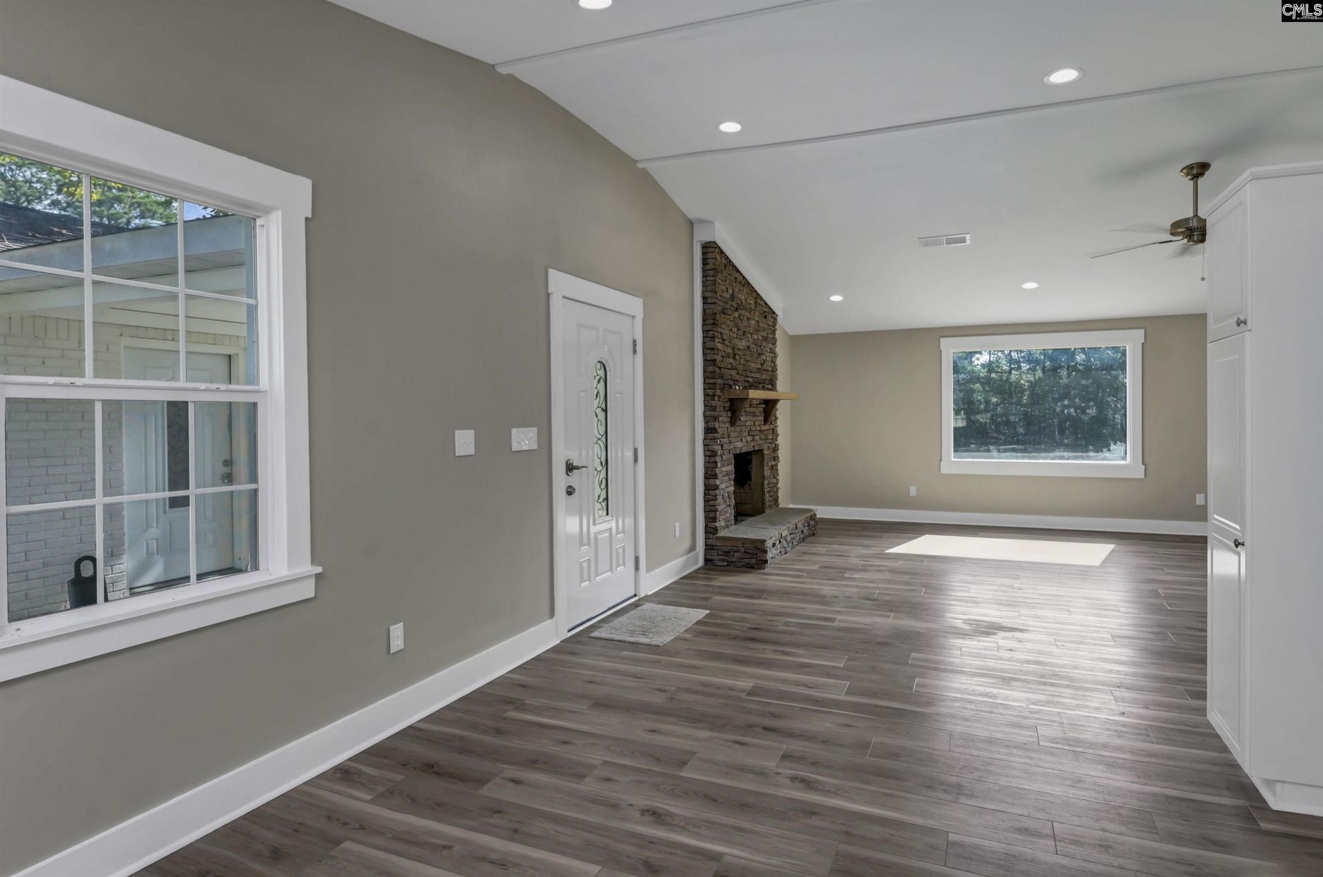 180 Artic Court Photo 9