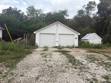 275 6th Road, Dodge, NE 68063
