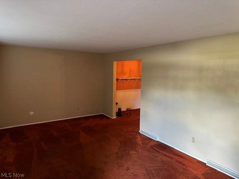 463 Colonial Drive, Youngstown, OH 44505 Photo 4