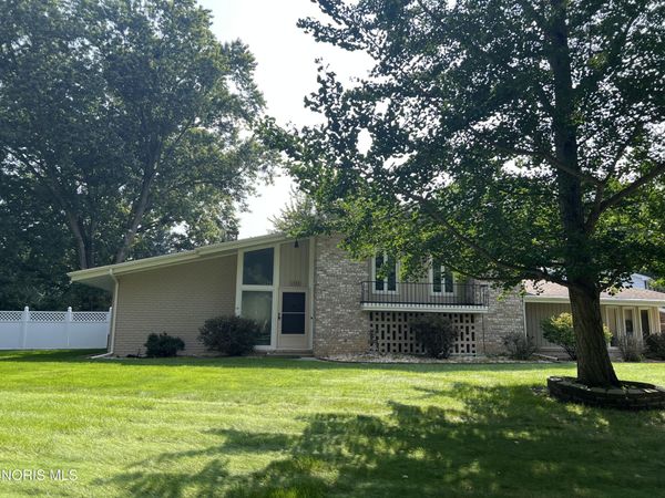 1763 Fallbrook Road , Toledo, OH 43614