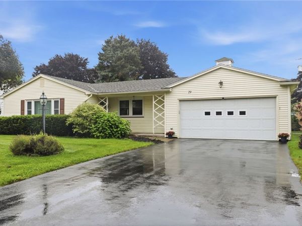 79 Fern Castle Drive , Rochester, NY 14622