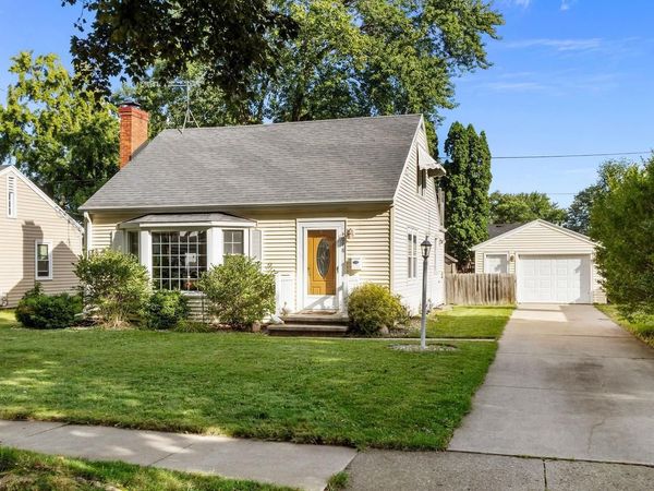 1018 E FRANCES STREET, Appleton, WI 54911