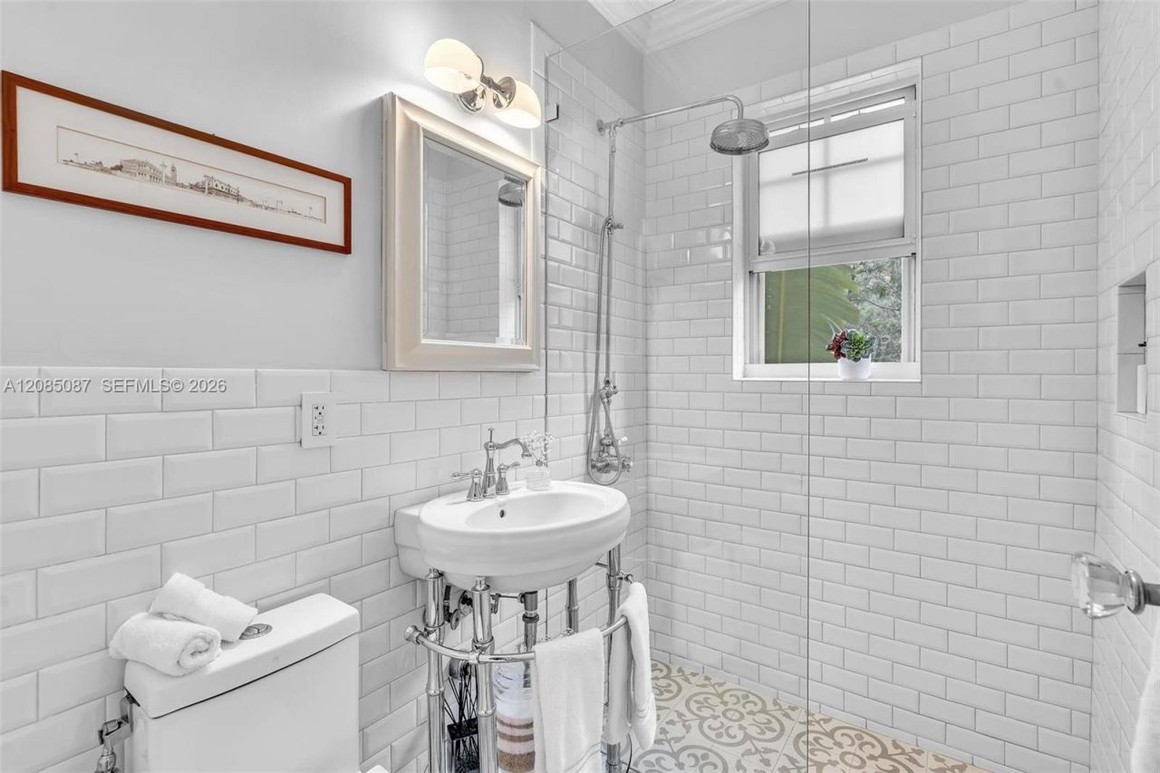 536 14th St, Unit 307, Miami Beach, FL 33139 Photo