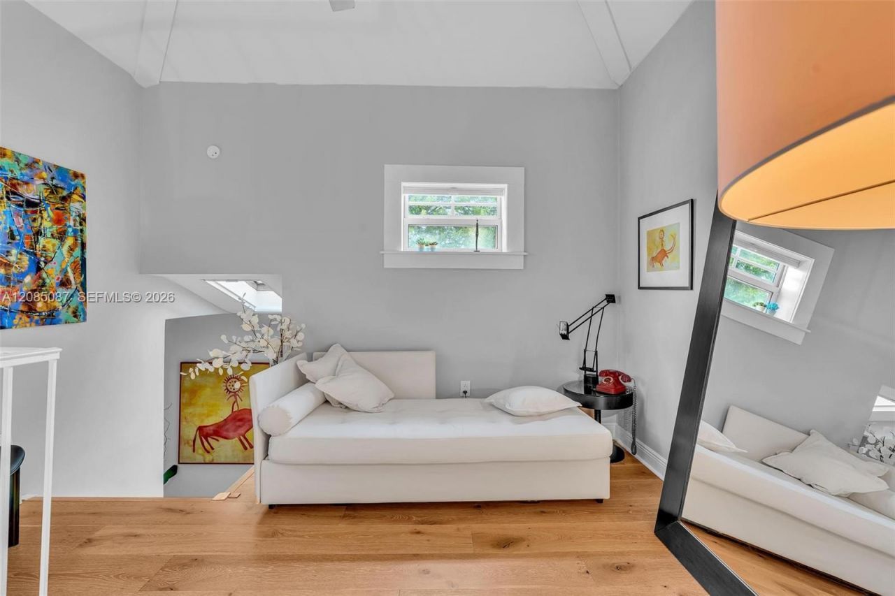 536 14th St, Unit 307, Miami Beach, FL 33139 Photo