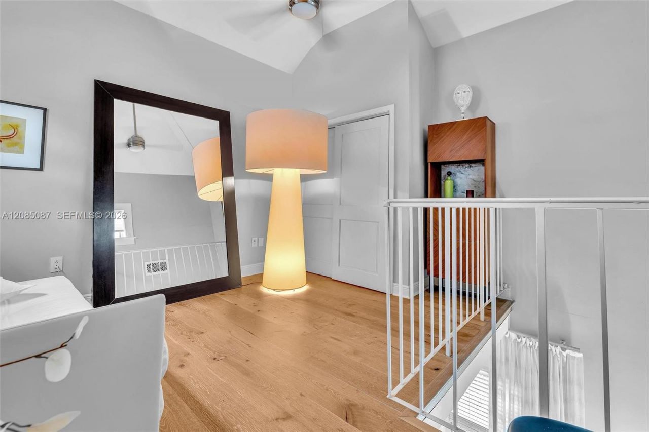 536 14th St, Unit 307, Miami Beach, FL 33139 Photo