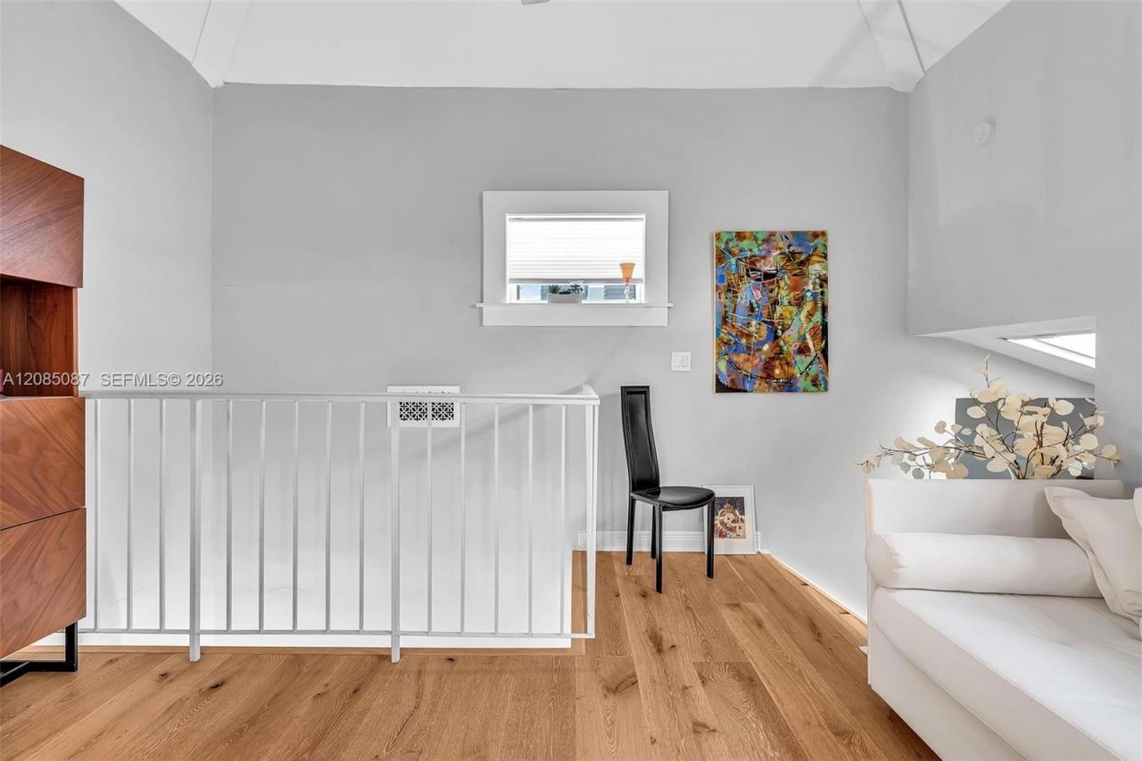 536 14th St, Unit 307, Miami Beach, FL 33139 Photo