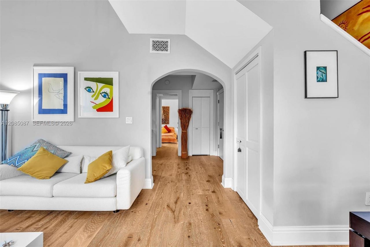 536 14th St, Unit 307, Miami Beach, FL 33139 Photo