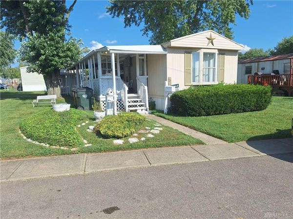 5230 Pinemount Circle, Miamisburg, OH 45342