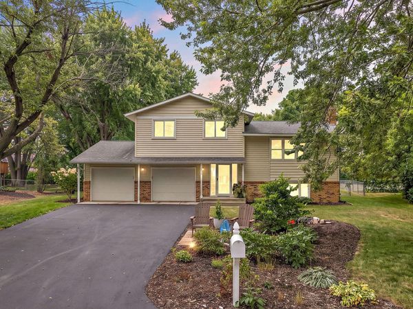 1419 Three Oaks Avenue, Maple Plain, MN 55359