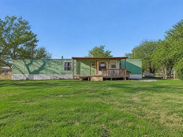 2014 Spring Court, Azle, TX 76020