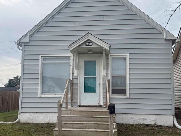 403 1/2 Bromley Street, Marshalltown, IA 50158