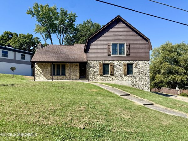 336 CARL LANE, Jefferson City, MO 65101