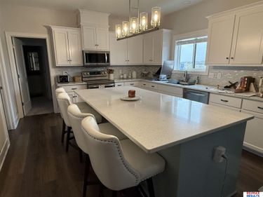 8104 N 129 Street, Omaha, NE 68142