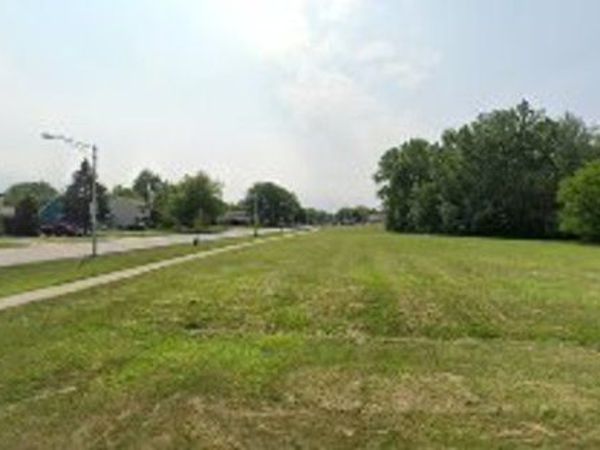 343 S Chatham Avenue , Addison, IL 60101