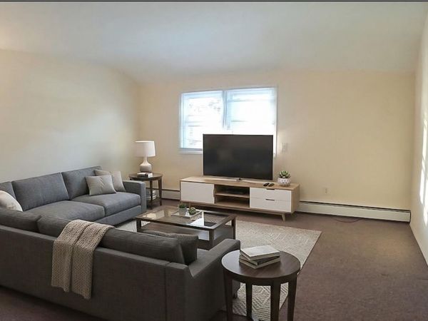 North Babylon, NY 11703