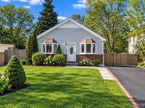 158 William Floyd Parkway , Shirley, NY 11967