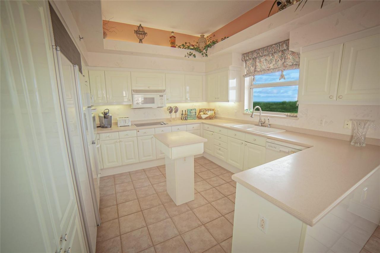 3040 Grand Bay Boulevard, Unit 292, Longboat Key, FL 34228 Photo