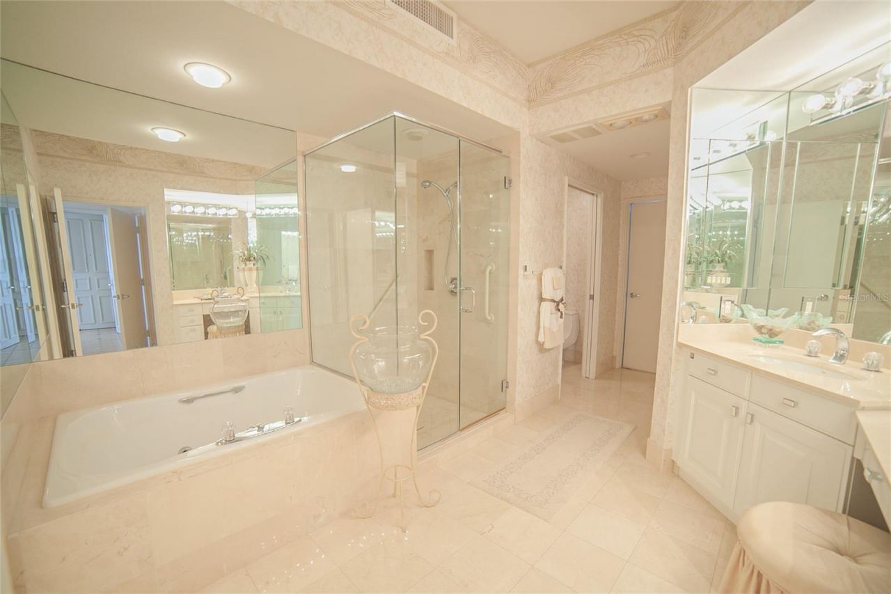 3040 Grand Bay Boulevard, Unit 292, Longboat Key, FL 34228 Photo