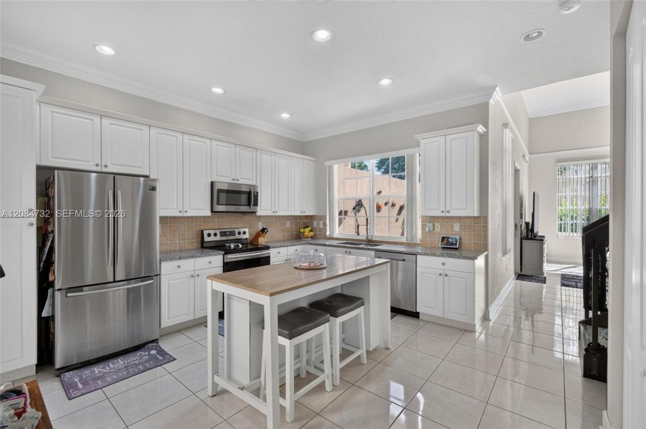 628 SW 147th Ter, Pembroke Pines, FL 33027 Photo