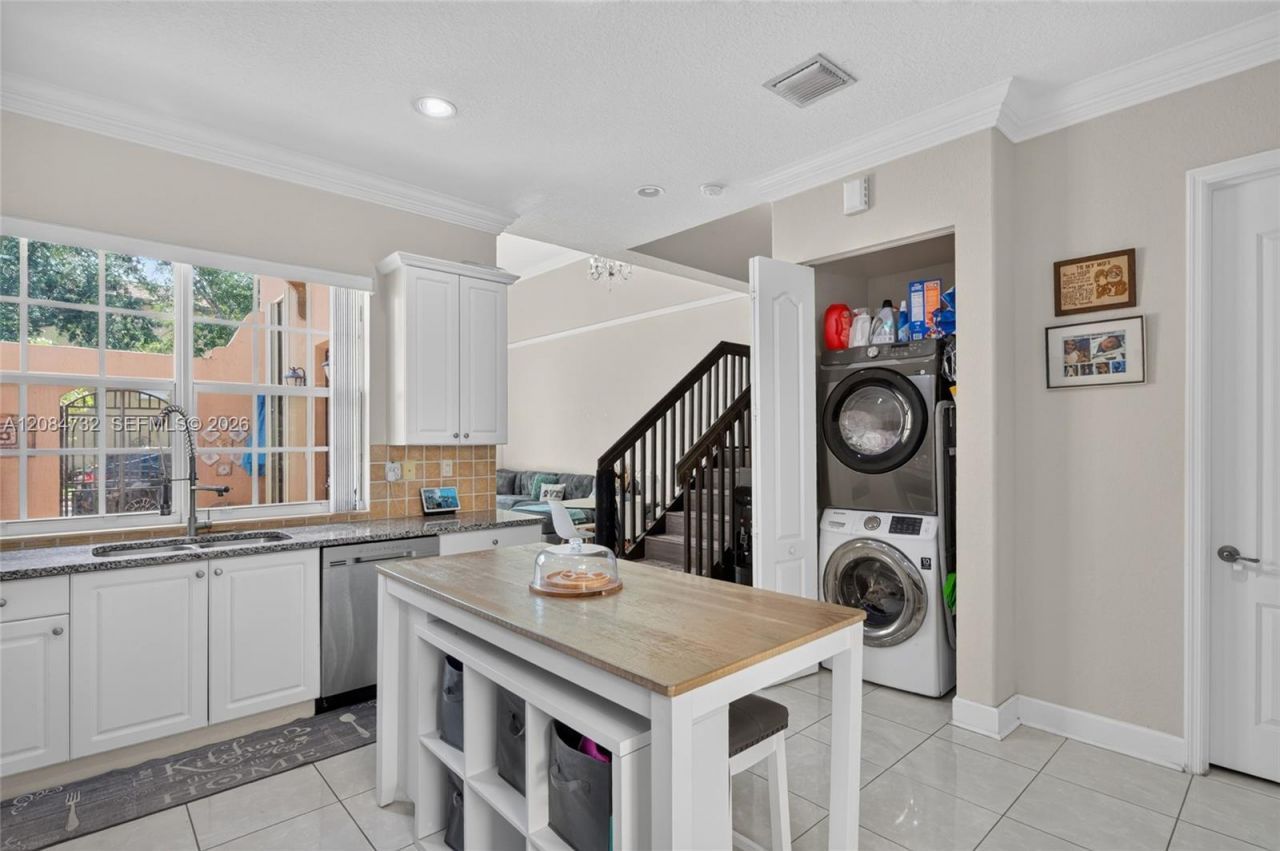 628 SW 147th Ter, Pembroke Pines, FL 33027 Photo