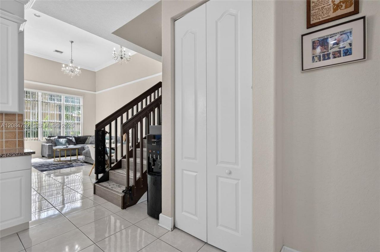 628 SW 147th Ter, Pembroke Pines, FL 33027 Photo