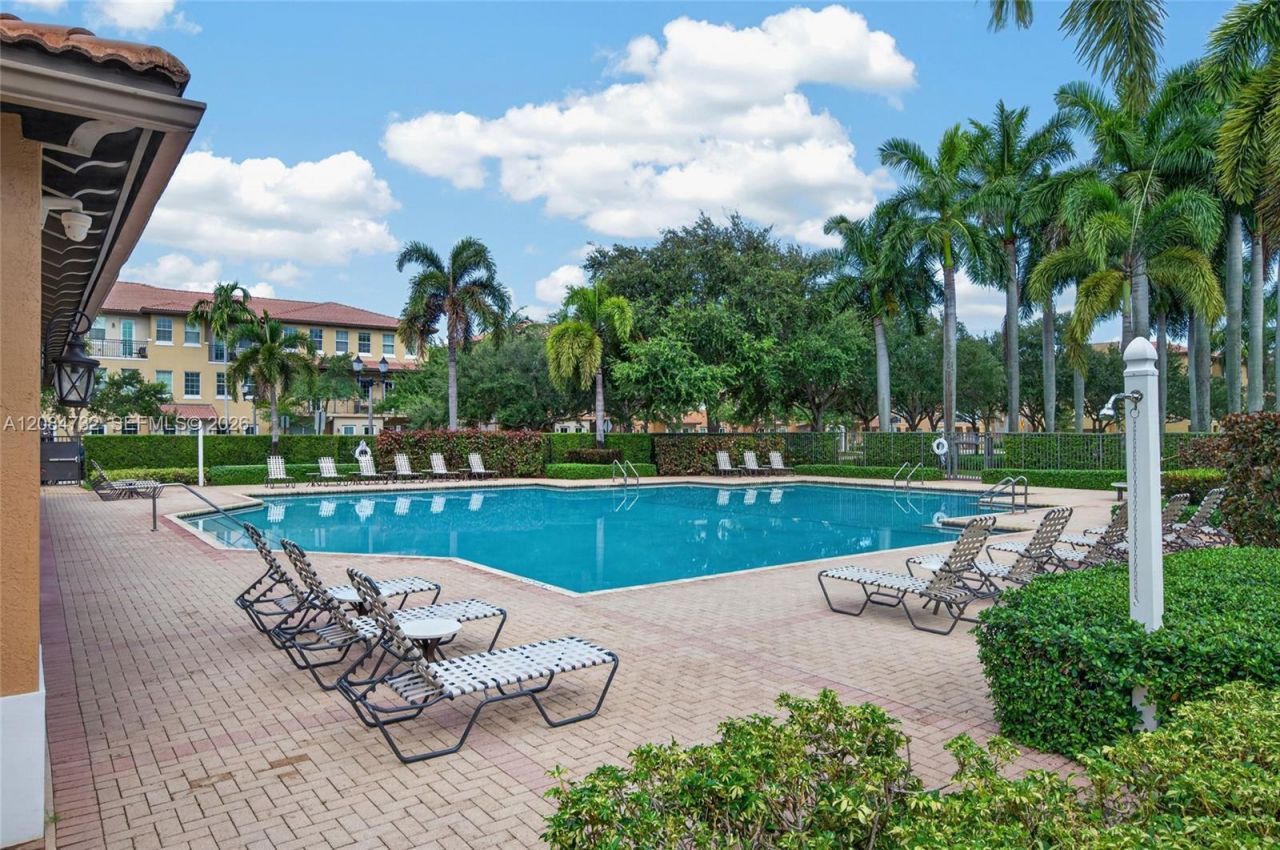 628 SW 147th Ter, Pembroke Pines, FL 33027 Photo