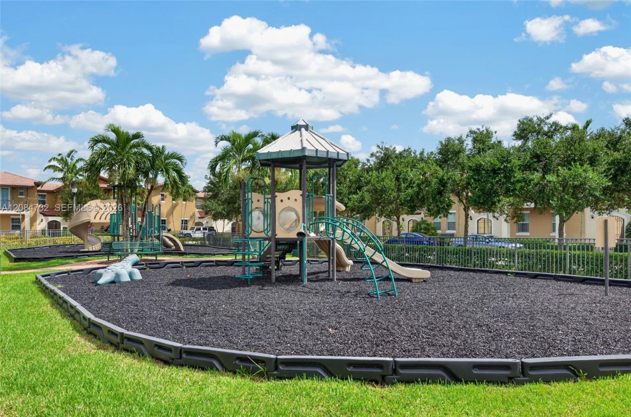 628 SW 147th Ter, Pembroke Pines, FL 33027 Photo