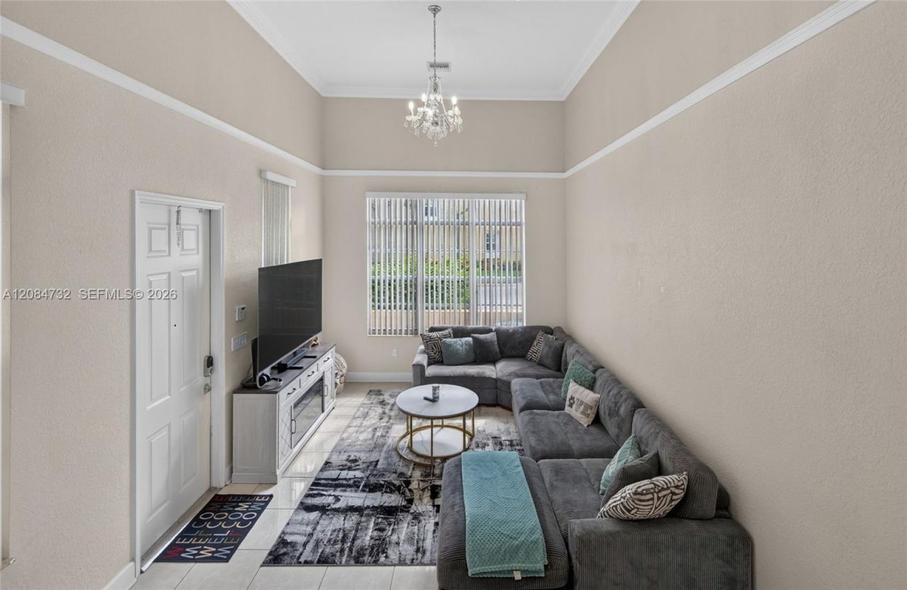 628 SW 147th Ter, Pembroke Pines, FL 33027 Photo