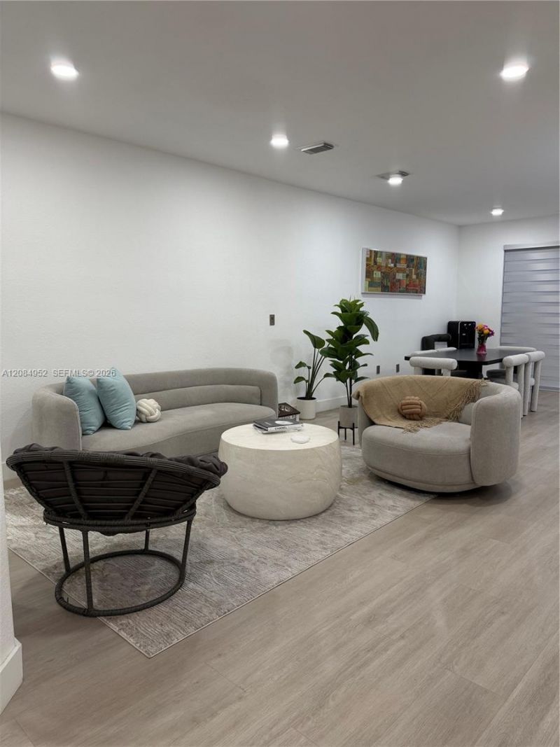 7796 NW 114th Pl, Doral, FL 33178 Photo