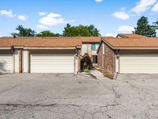 7387 Radcliff Drive , Unit 47, West Bloomfield Township, Mi 48322