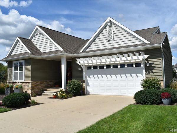 1281 Cambridge Circle , Williamston, Mi 48895