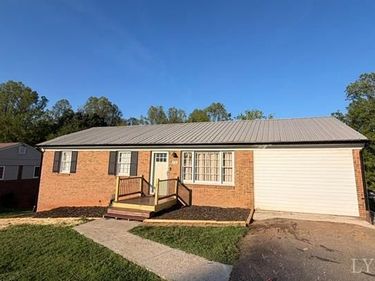 132 Troy Lane, Madison Heights, VA 24572