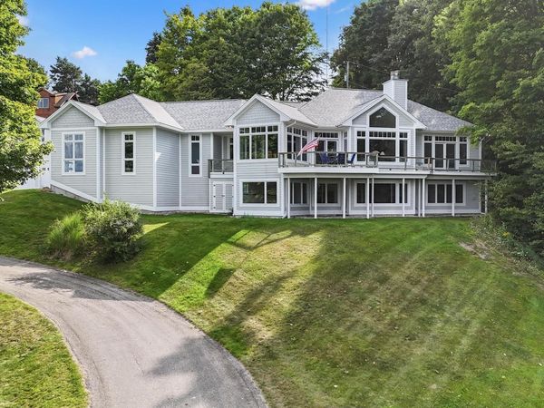 13857 Windcrest S, Traverse City, MI 49684