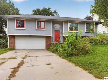 9701 S 22nd Avenue, Bellevue, NE 68123