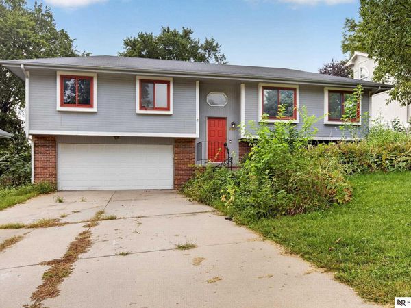 9701 S 22nd Avenue, Bellevue, NE 68123
