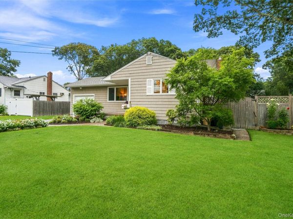 77 Lumur Drive , Sayville, NY 11782