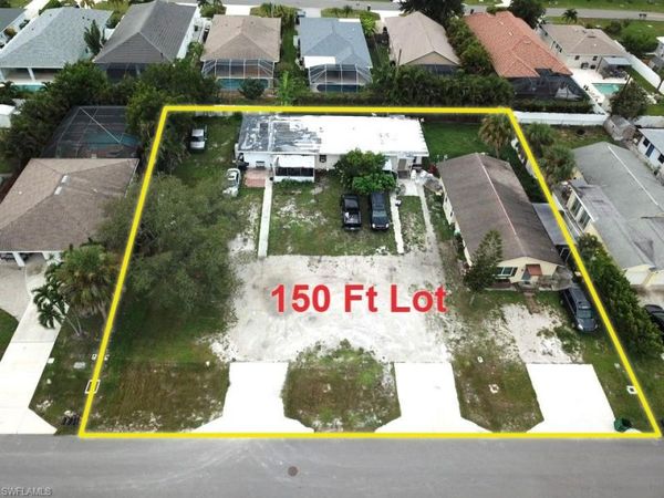 618 99th AVE N, NAPLES, FL 34108