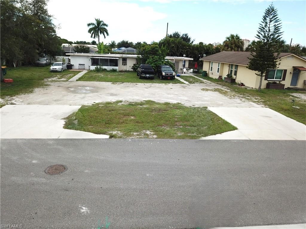 618 99th Ave N, Naples, FL 34108 Photo