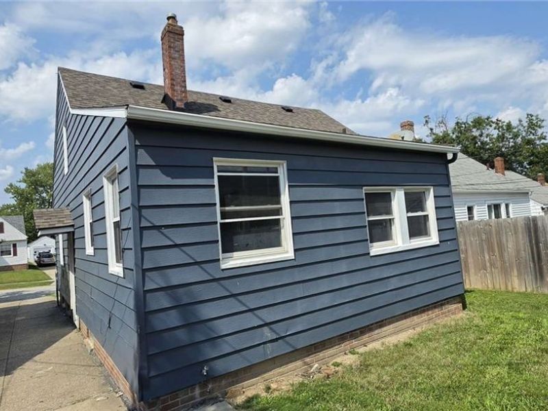 12304 Tonsing Drive, Garfield Heights, OH 44125 Photo 4
