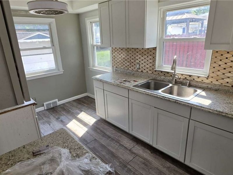 12304 Tonsing Drive, Garfield Heights, OH 44125 Photo 8