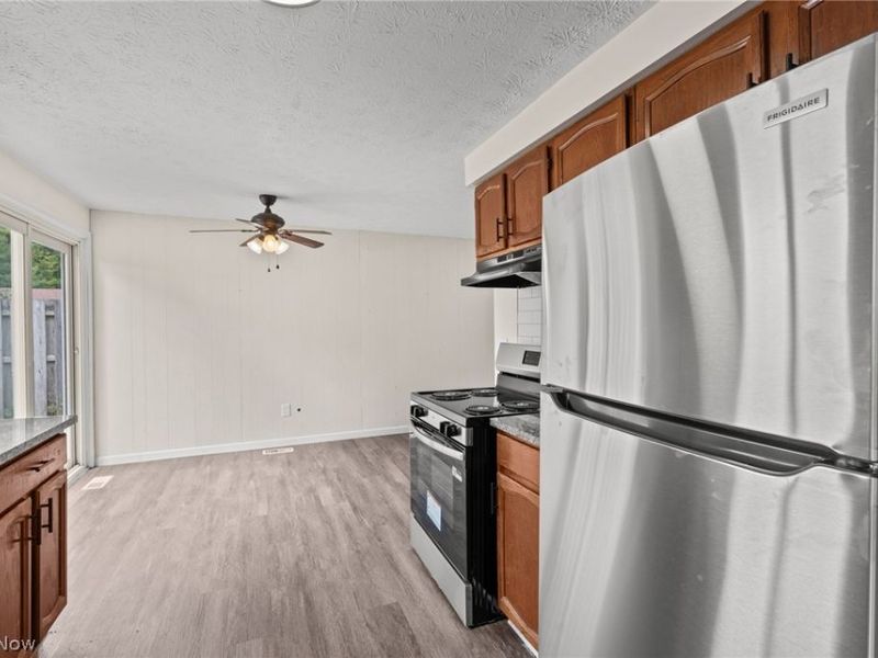 5830 Beech Drive, Mentor on the Lake, OH 44060 Photo 10